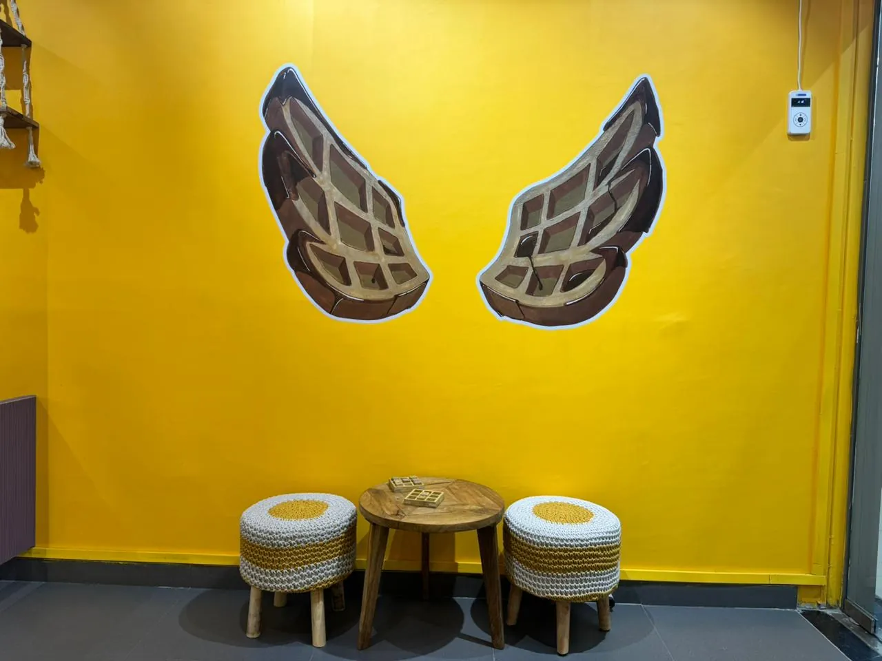 TBWX The waffle-wings wall